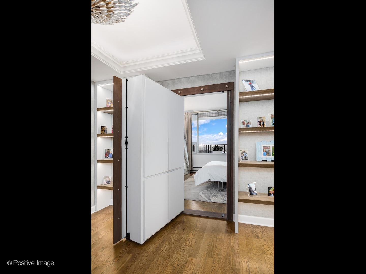 1000 N LAKE SHORE Plaza Unit: 39C