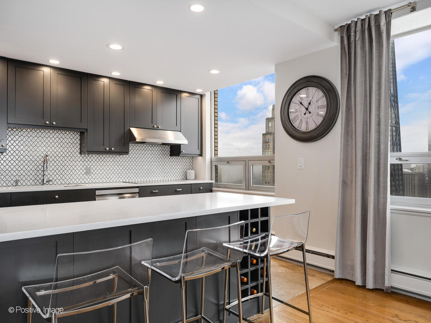 1000 N LAKE SHORE Plaza Unit: 39C