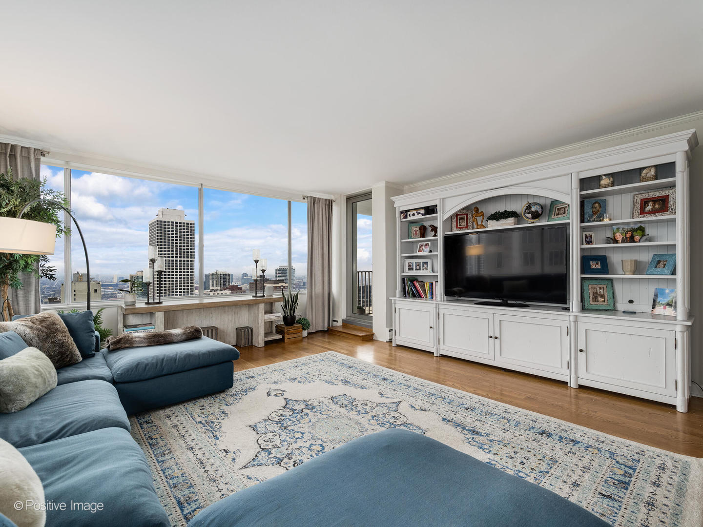 1000 N LAKE SHORE Plaza Unit: 39C