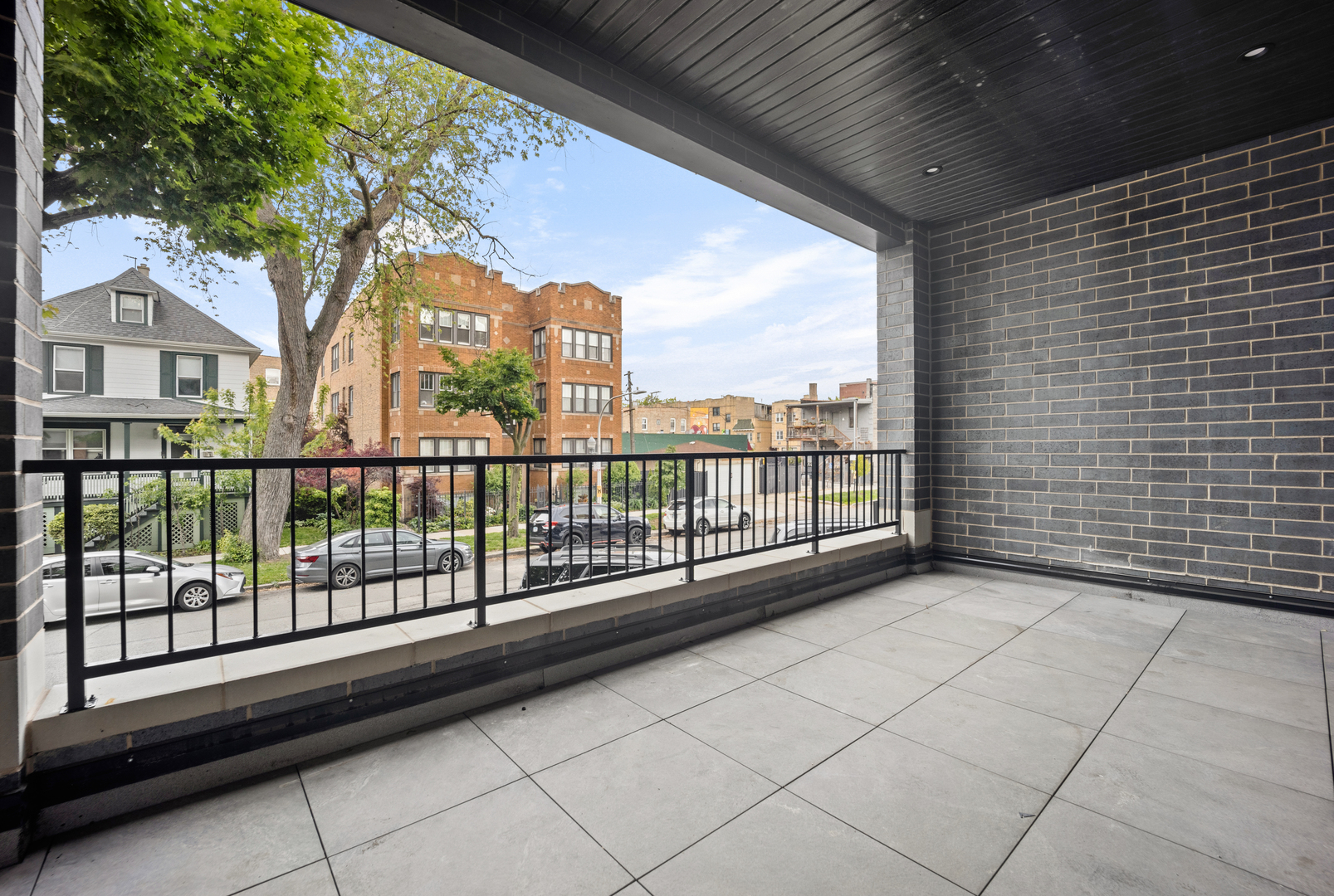 4343 N Richmond Avenue Unit: 1N