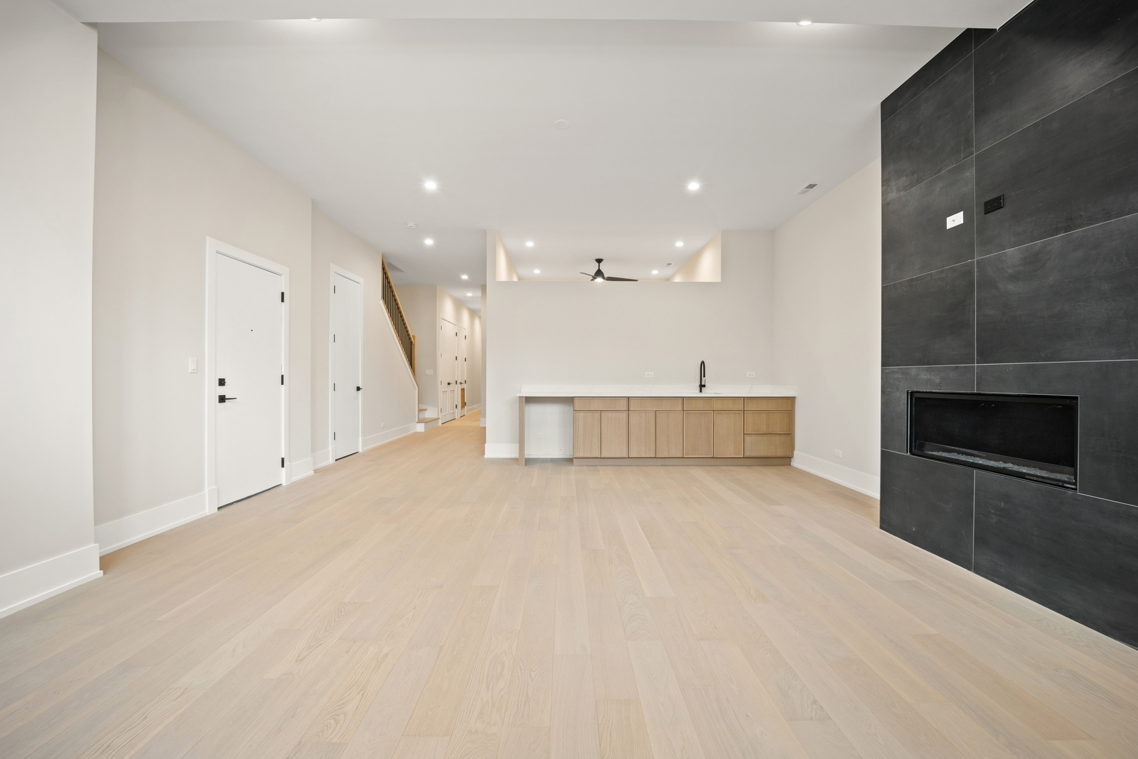 4343 N Richmond Avenue Unit: 1N