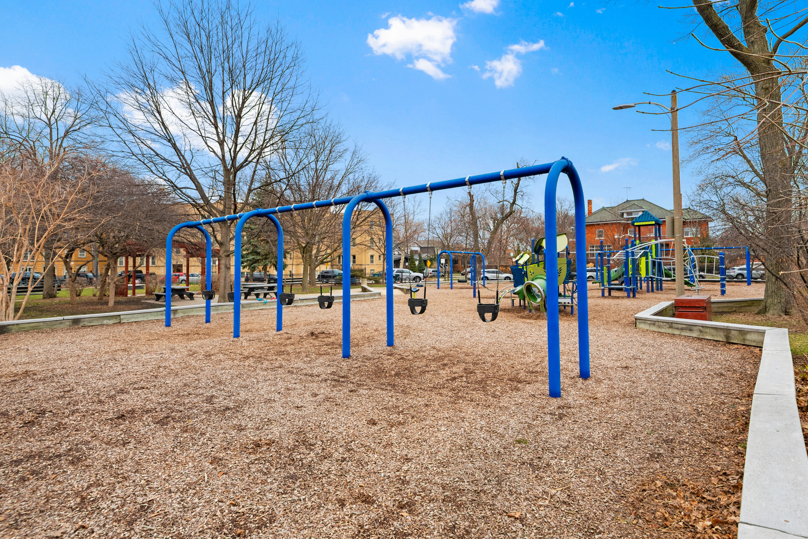 4343 N Richmond Avenue Unit: 1N