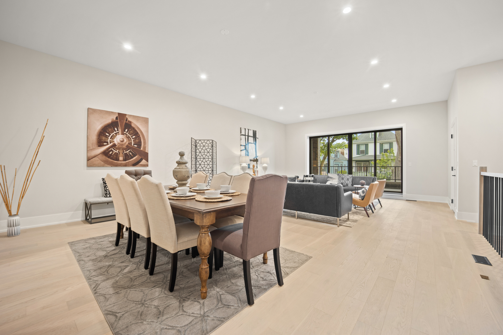 4343 N Richmond Avenue Unit: 1N