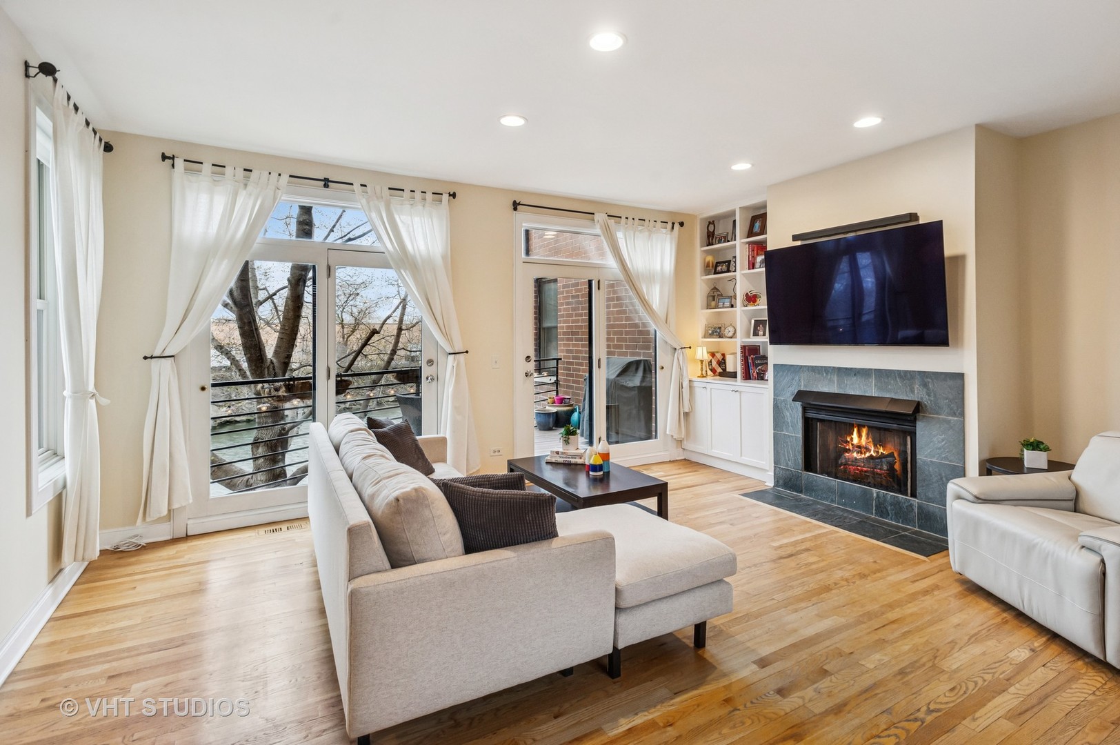 2974 N Riverwalk Drive