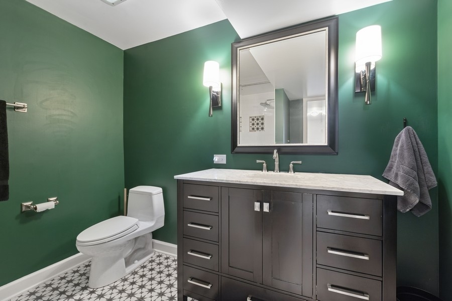 3643 N Oakley Avenue