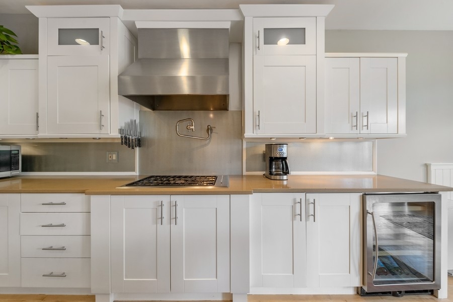 3643 N Oakley Avenue