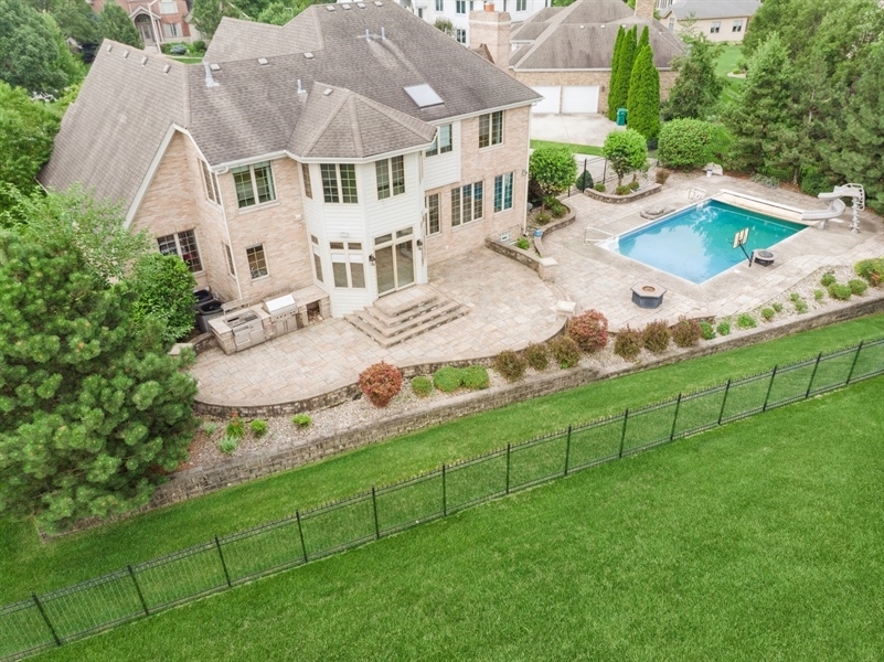 1913 Briarwood Circle