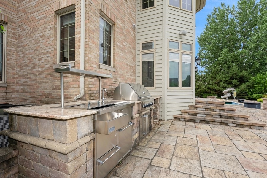 1913 Briarwood Circle