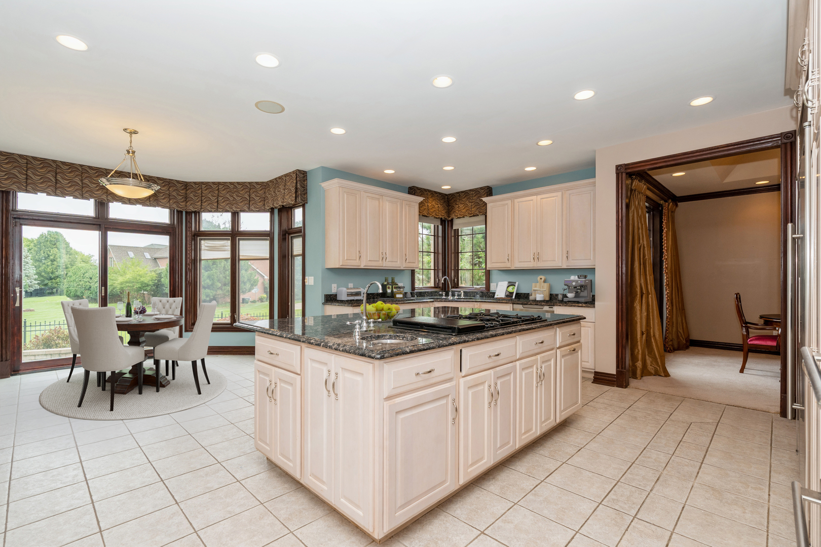 1913 Briarwood Circle