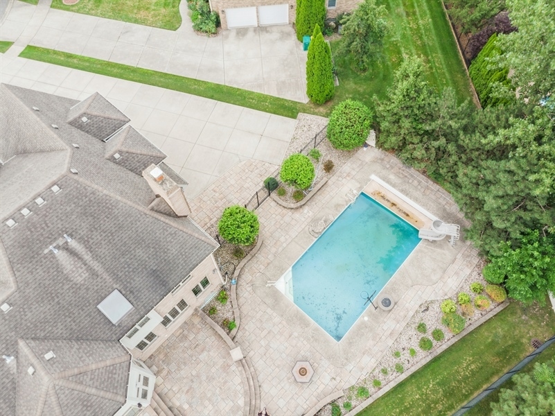 1913 Briarwood Circle