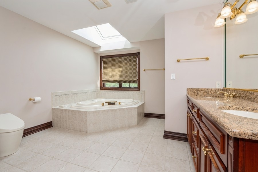 1913 Briarwood Circle