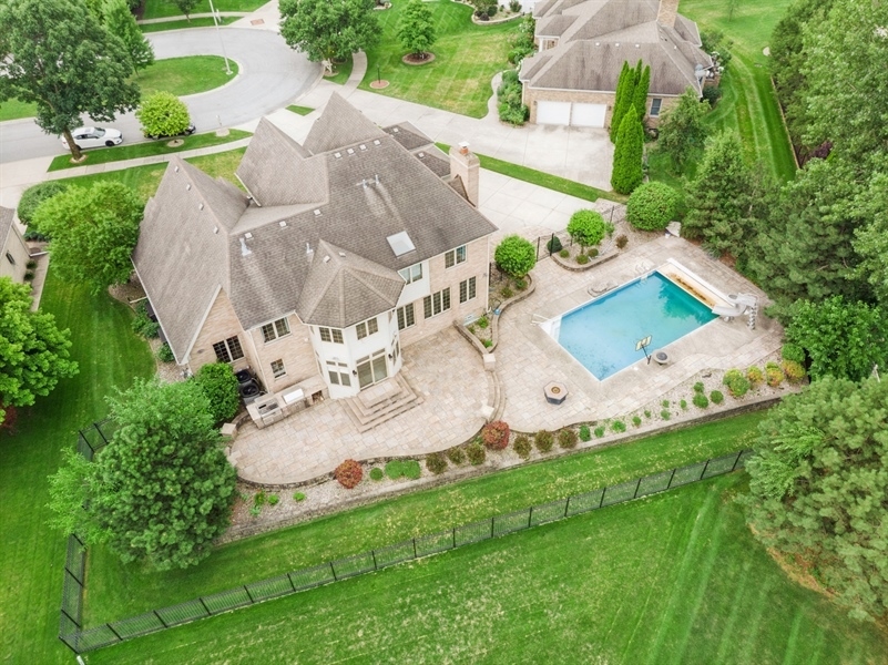 1913 Briarwood Circle