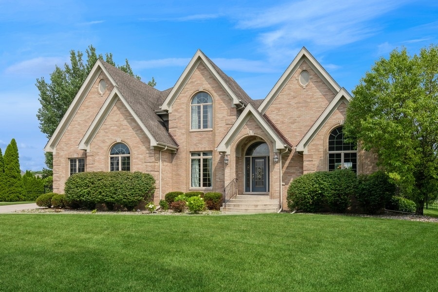 1913 Briarwood Circle