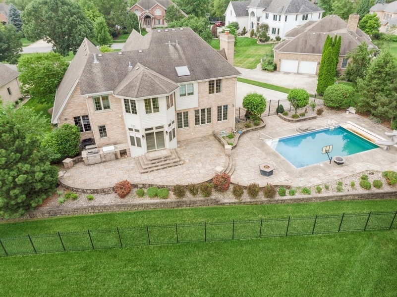 1913 Briarwood Circle