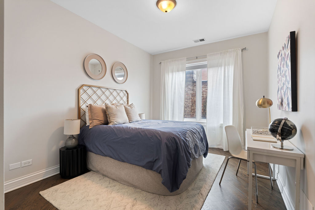 3101 N CALIFORNIA Avenue Unit: 3N