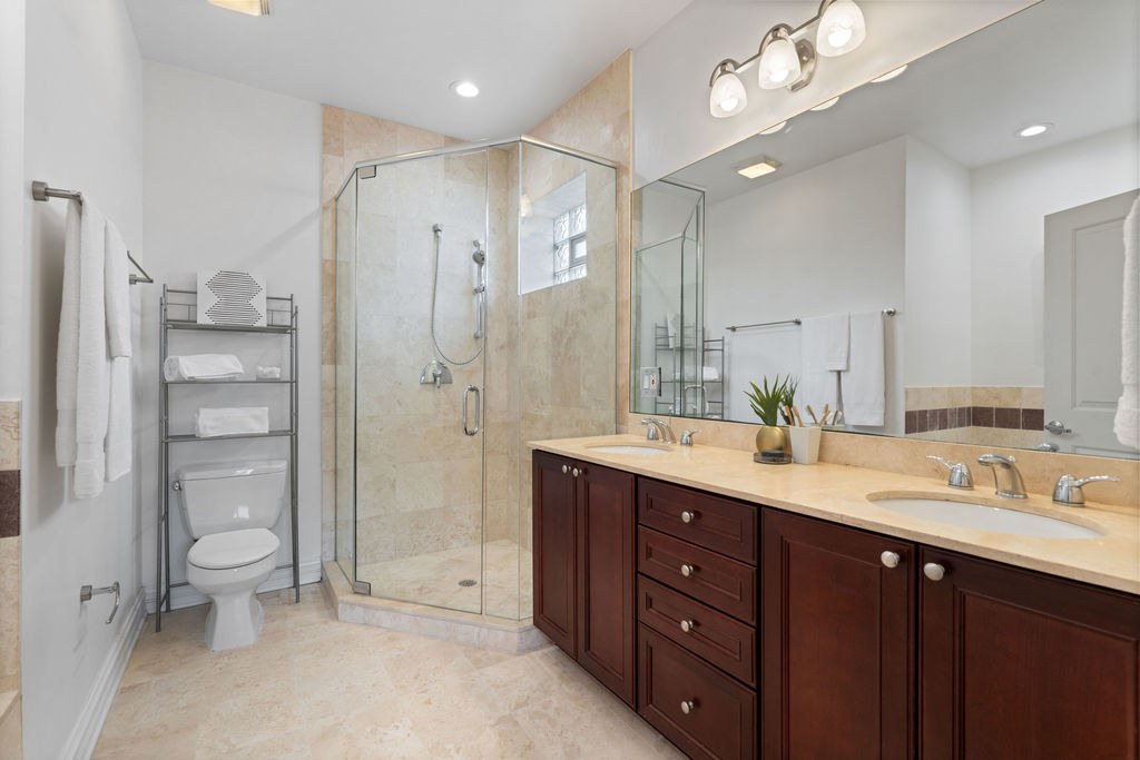 3101 N CALIFORNIA Avenue Unit: 3N