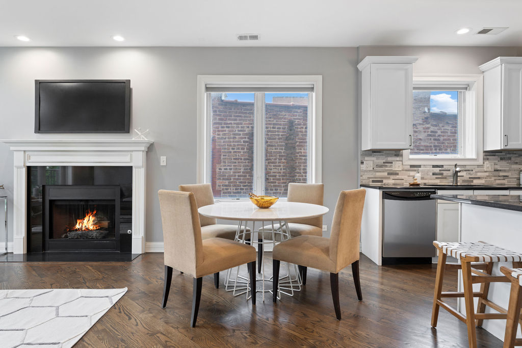 3101 N CALIFORNIA Avenue Unit: 3N