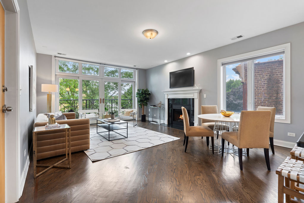 3101 N CALIFORNIA Avenue Unit: 3N