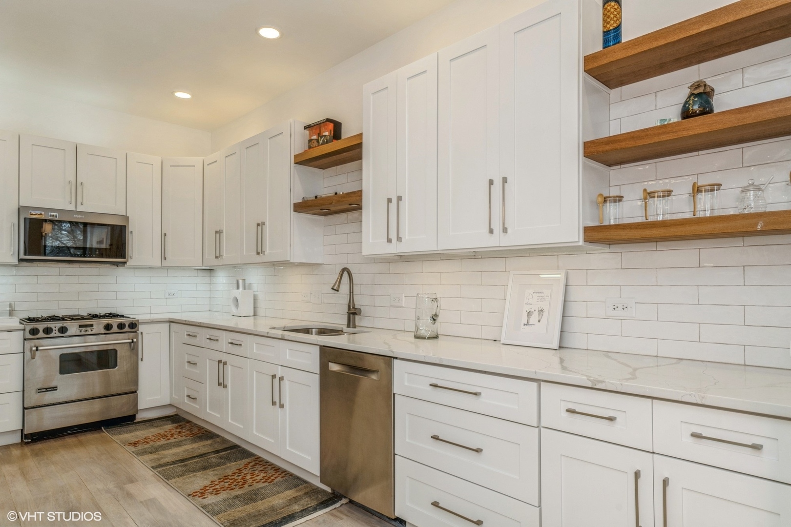 1349 W Webster Avenue Unit: 5