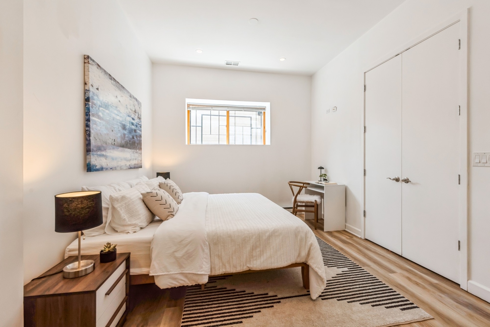 1349 W Webster Avenue Unit: 5