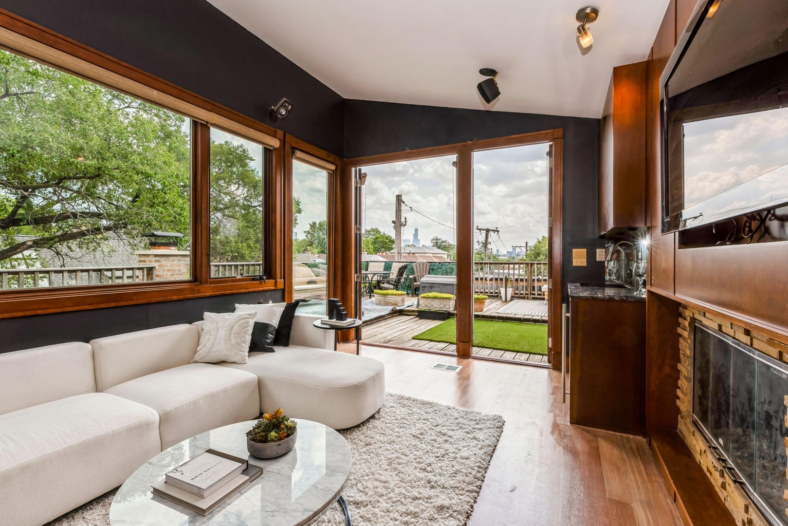 1349 W Webster Avenue Unit: 5