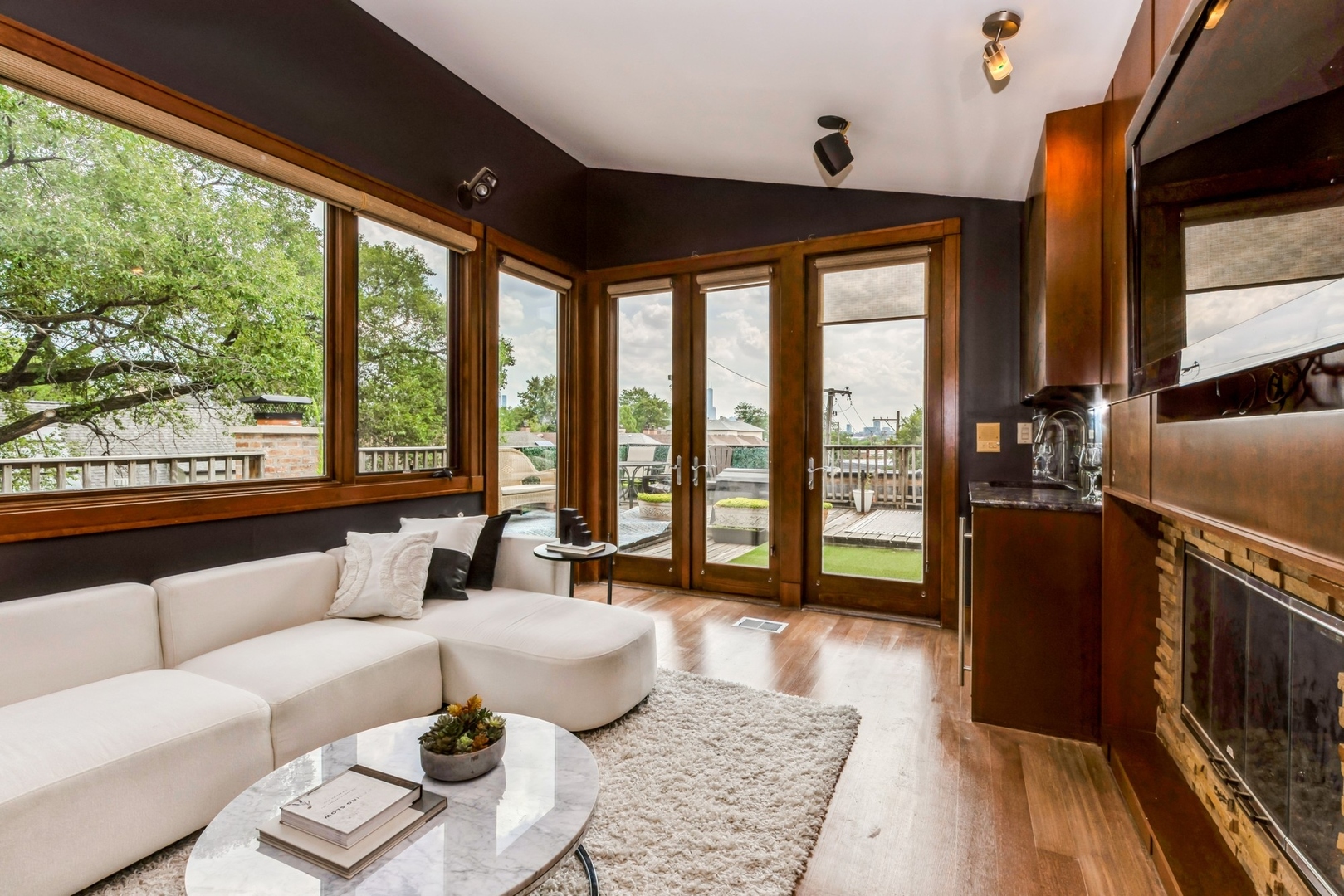 1349 W Webster Avenue Unit: 5