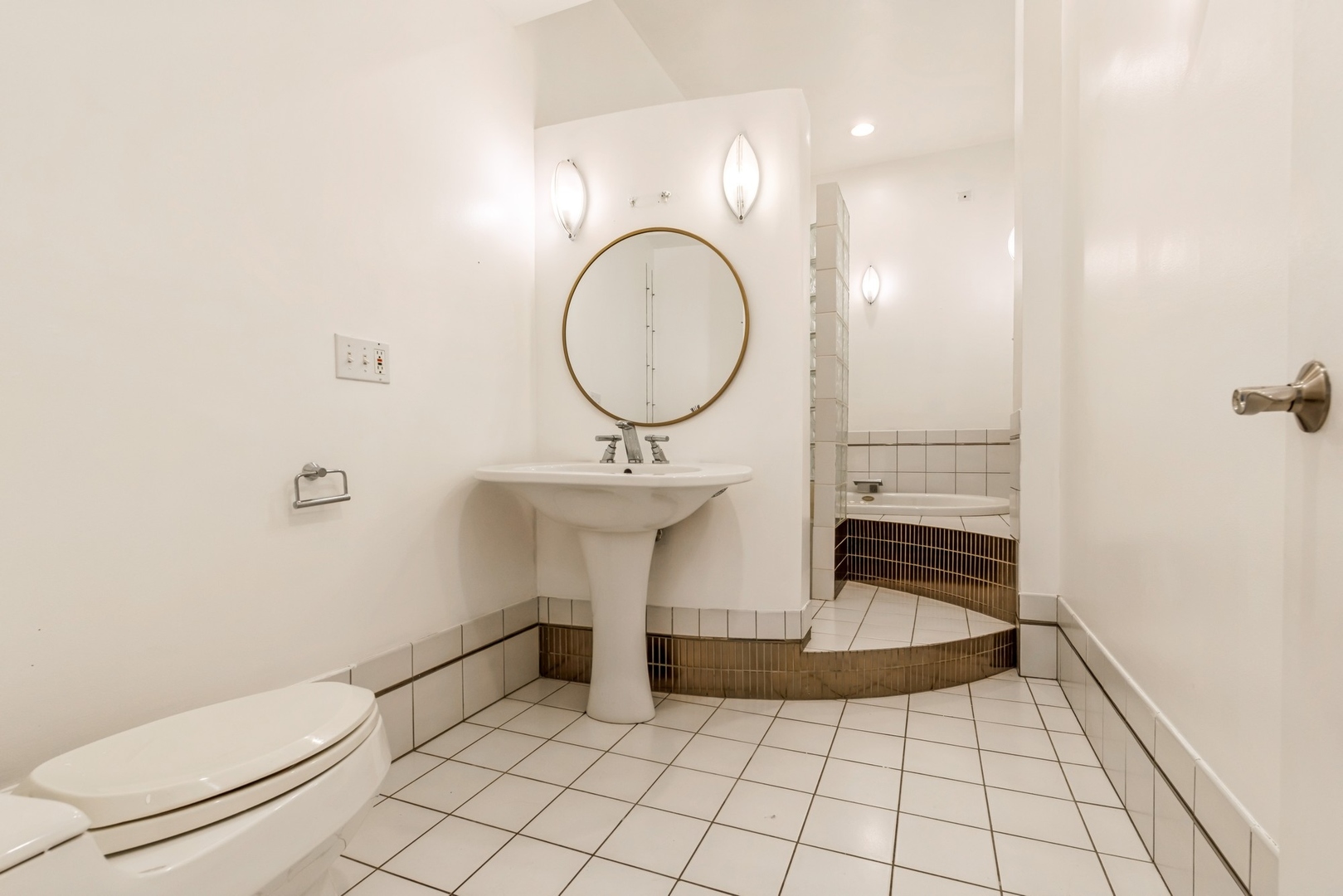 1349 W Webster Avenue Unit: 5