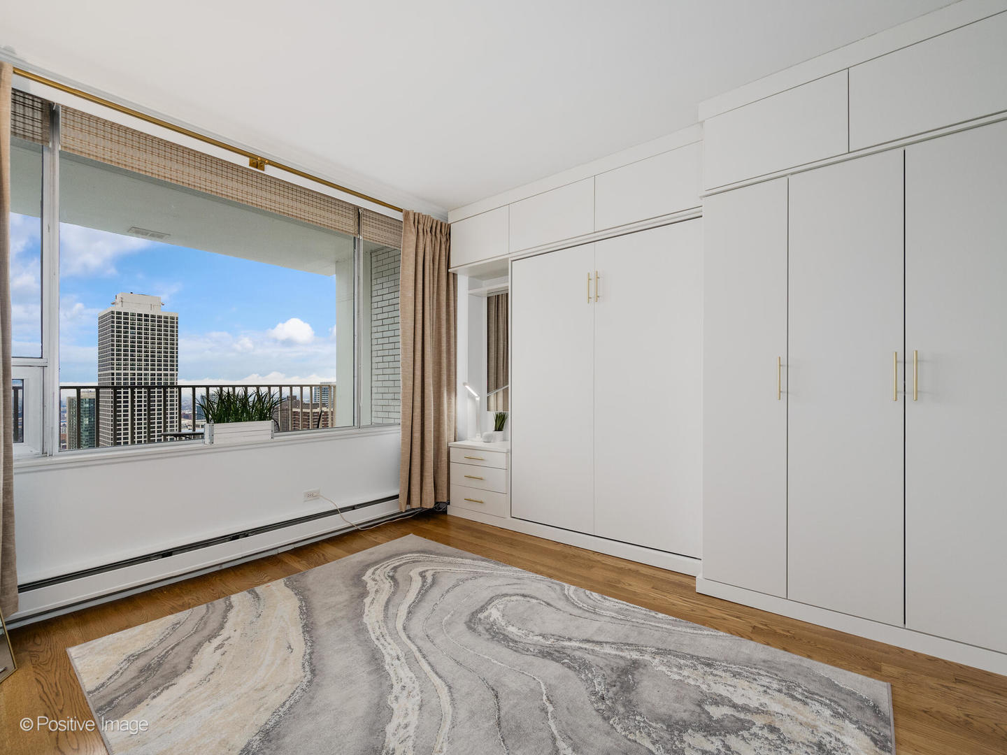 1000 N LAKE SHORE Plaza Unit: 39C