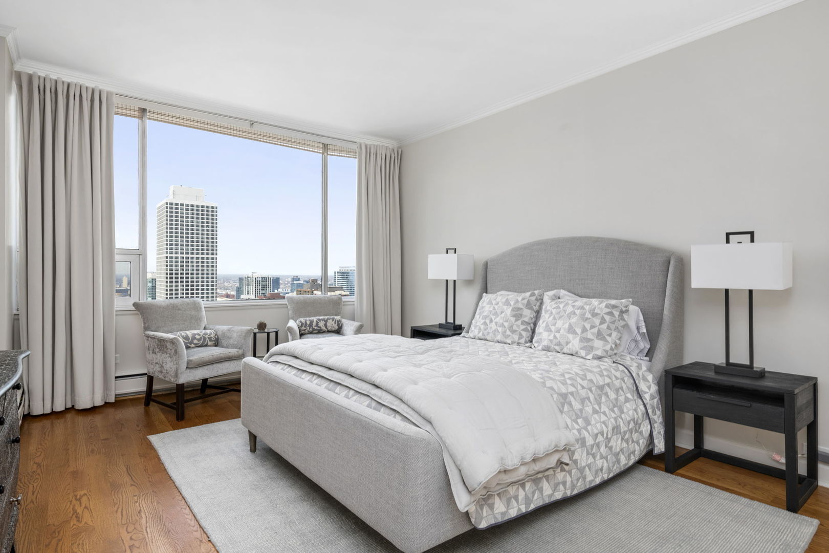 1000 N LAKE SHORE Plaza Unit: 39C