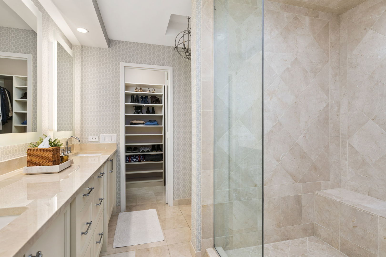 1000 N LAKE SHORE Plaza Unit: 39C