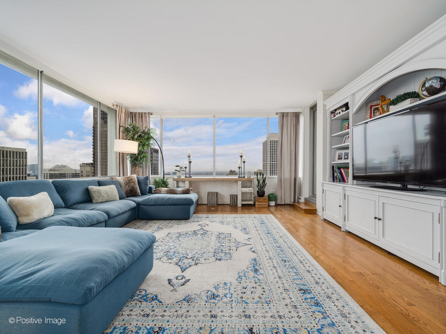 1000 N LAKE SHORE Plaza Unit: 39C