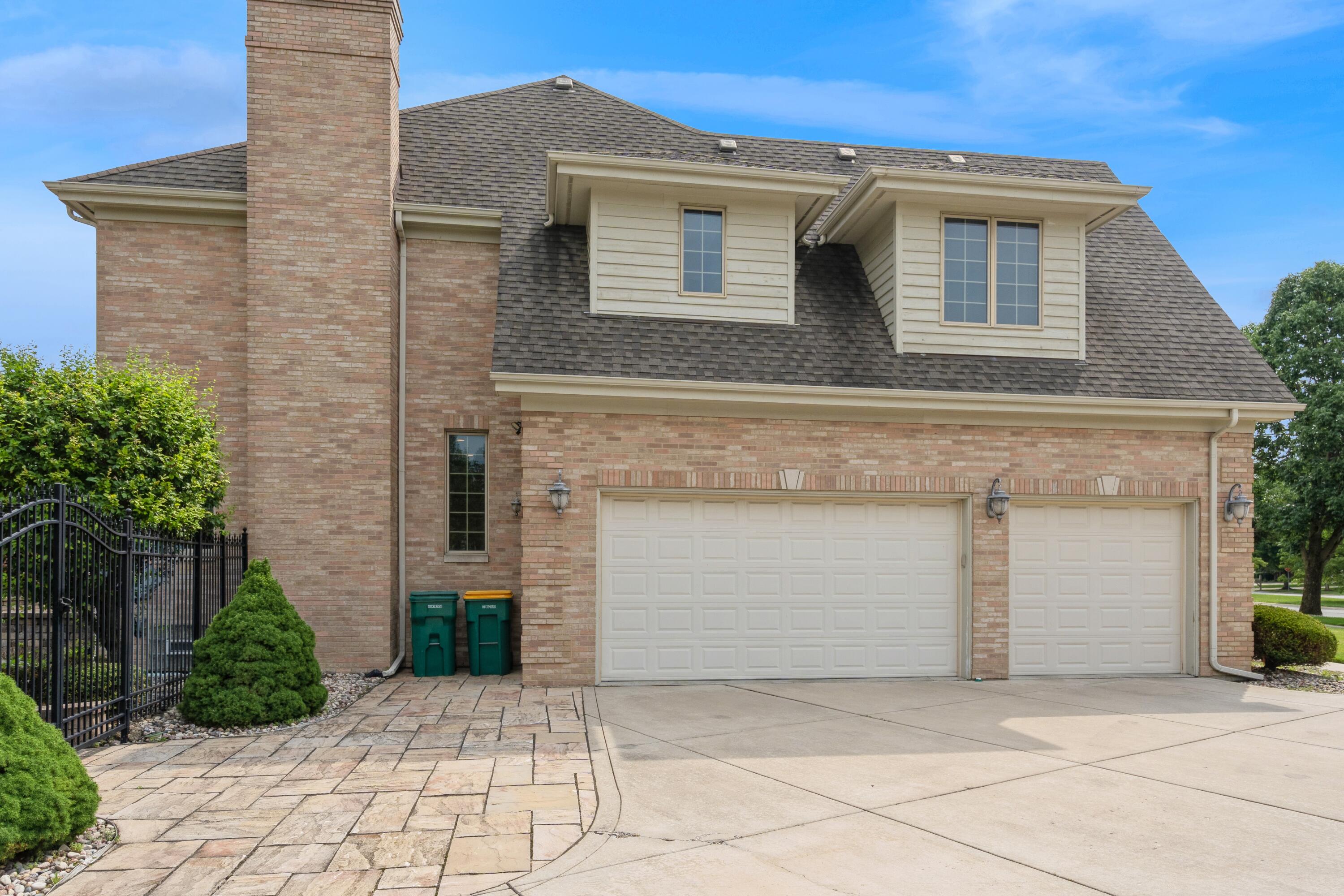 1913 Briarwood Circle