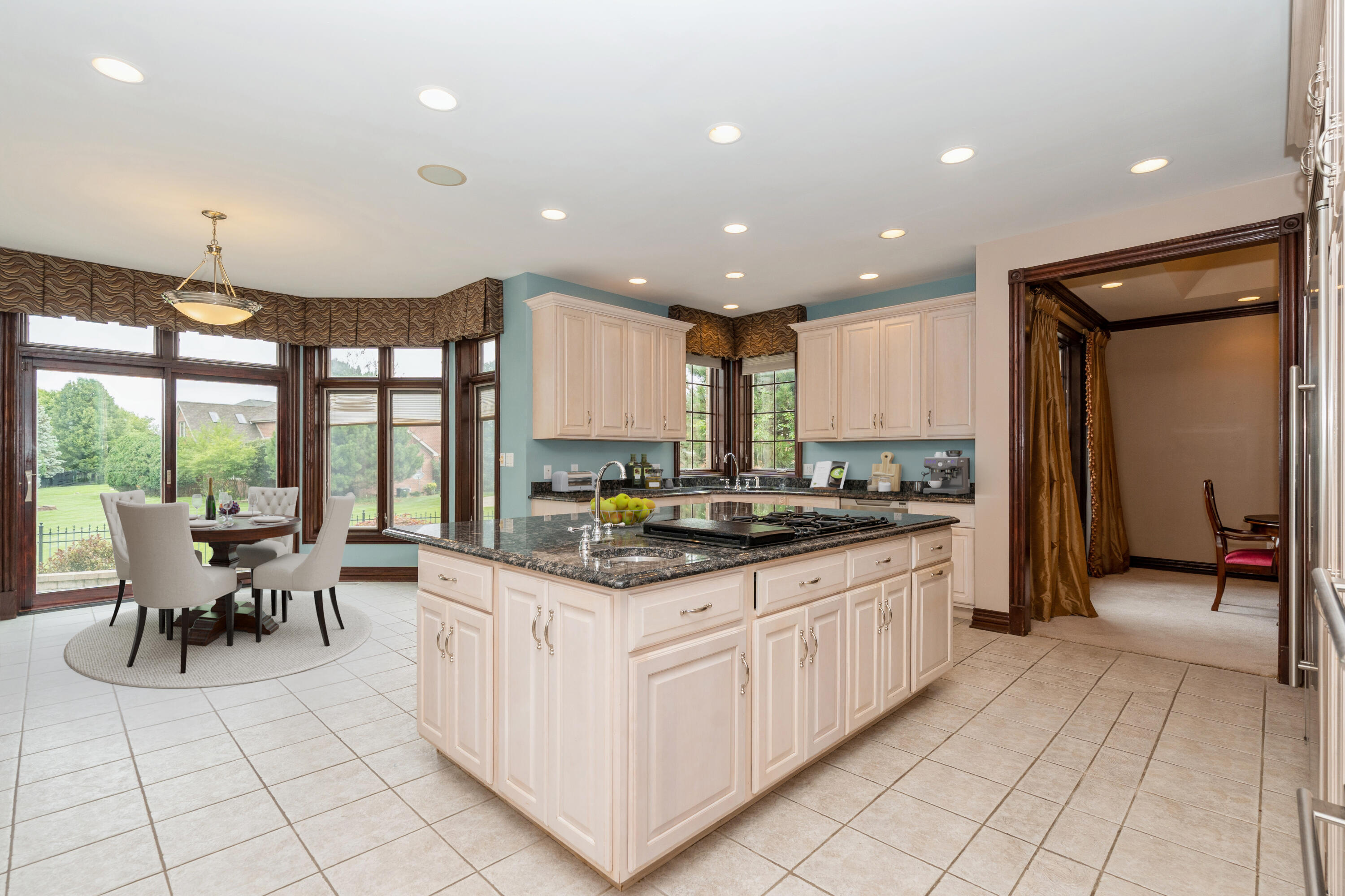 1913 Briarwood Circle