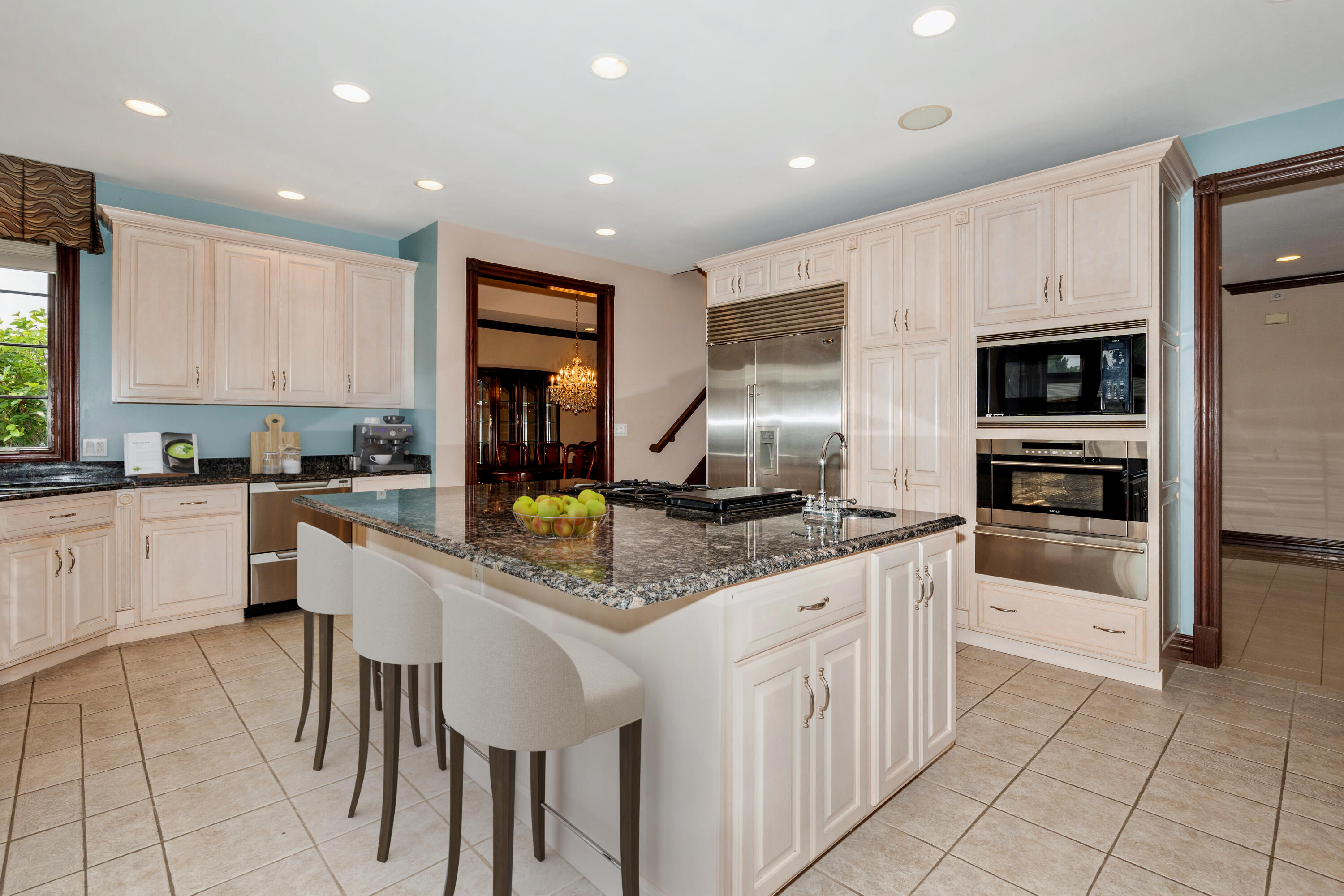 1913 Briarwood Circle