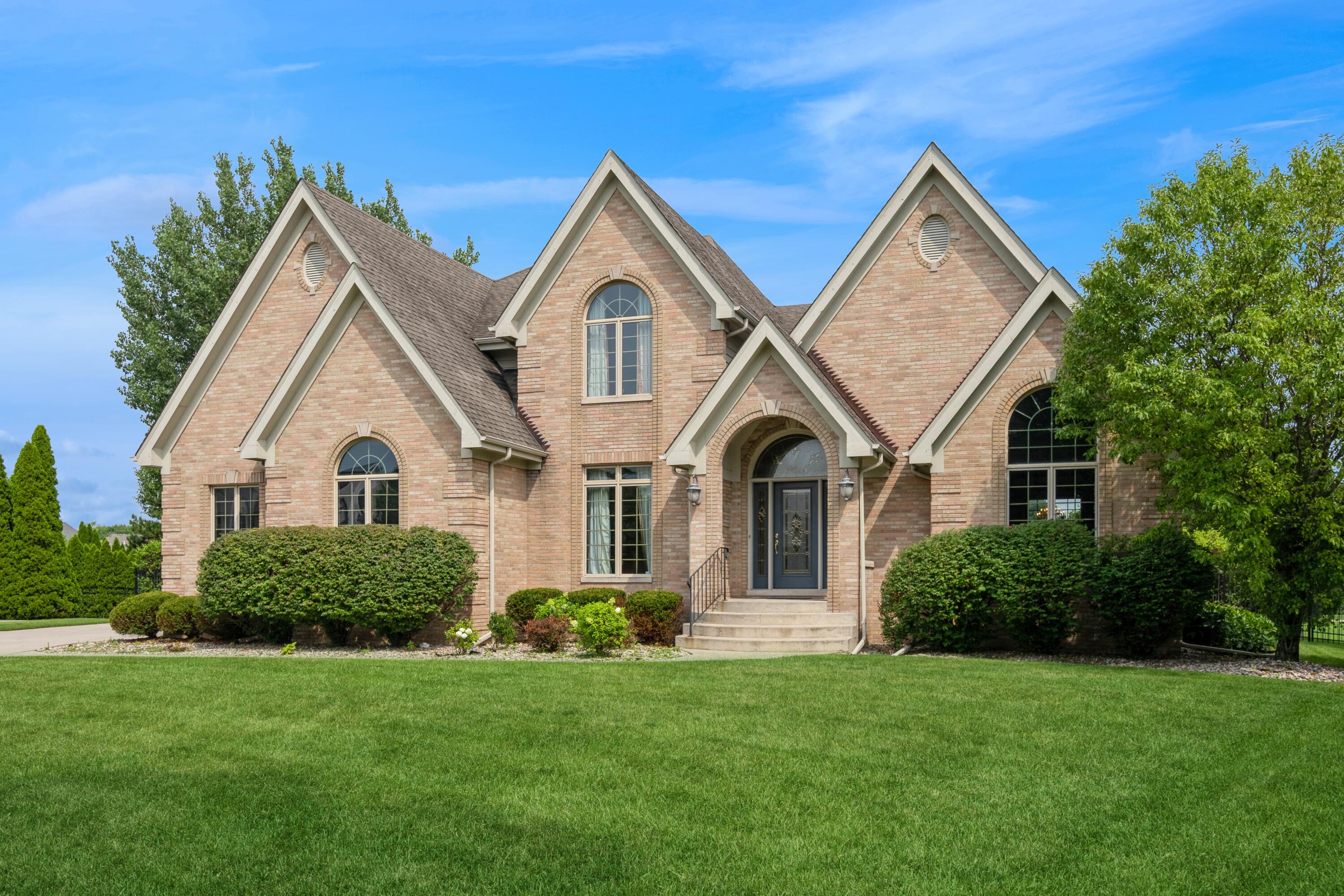 1913 Briarwood Circle