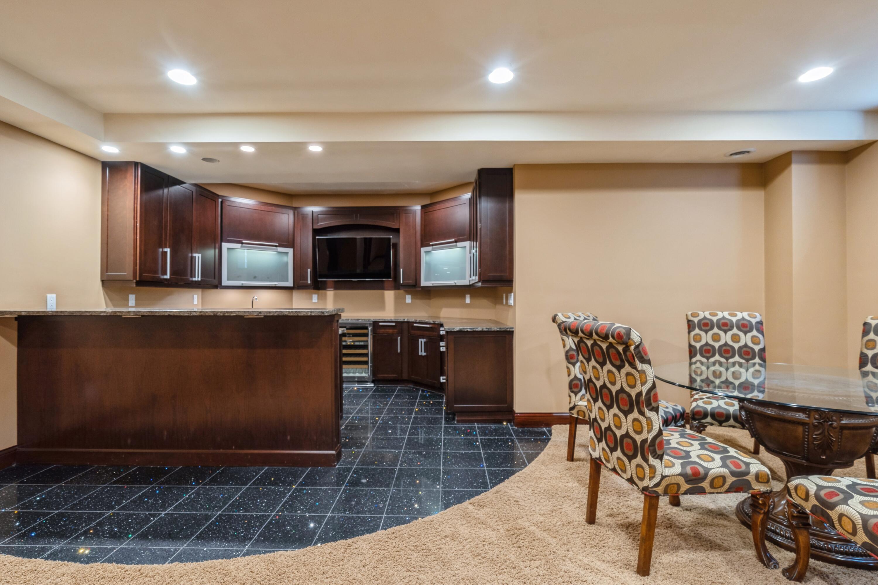 1913 Briarwood Circle