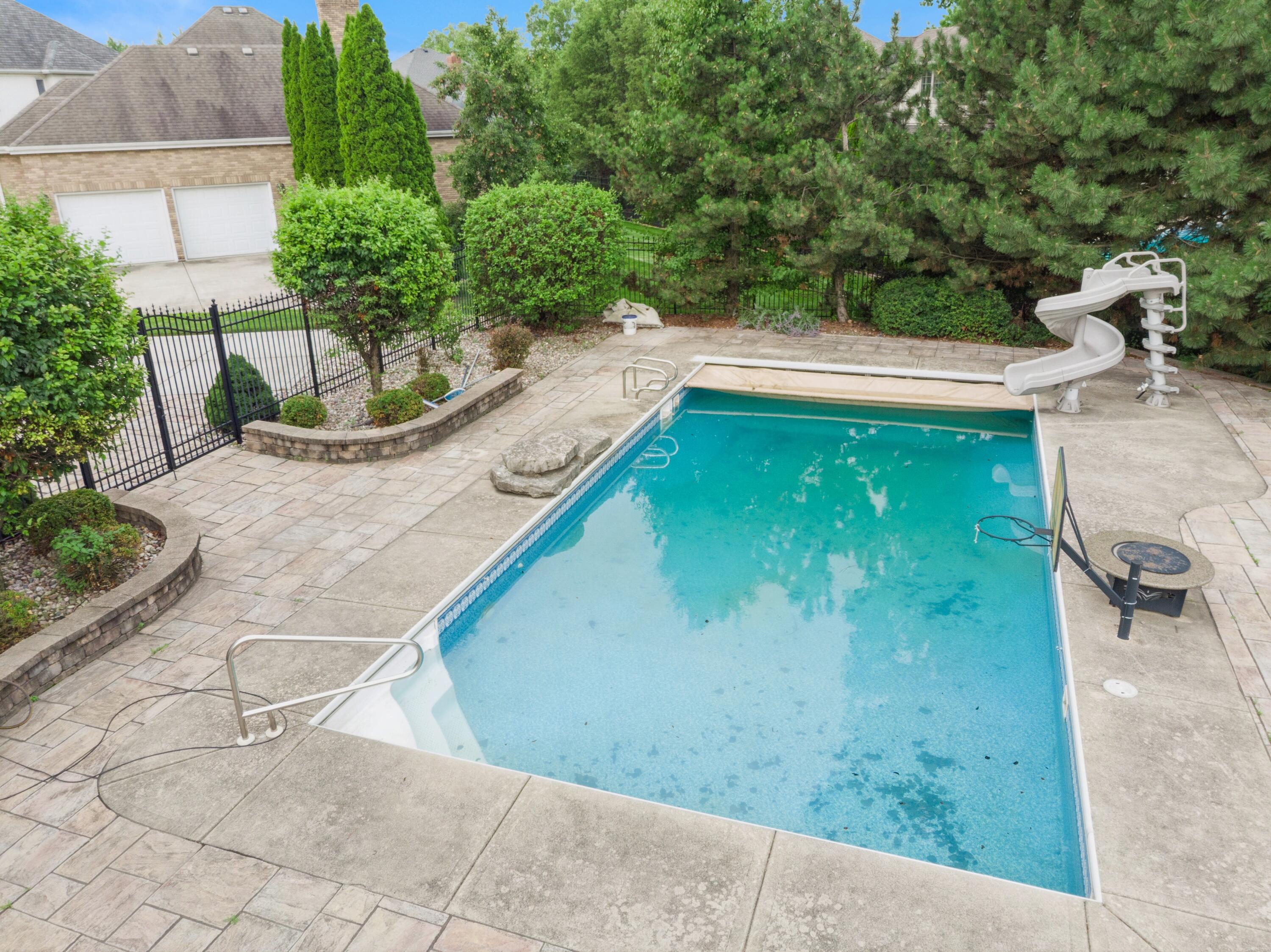 1913 Briarwood Circle