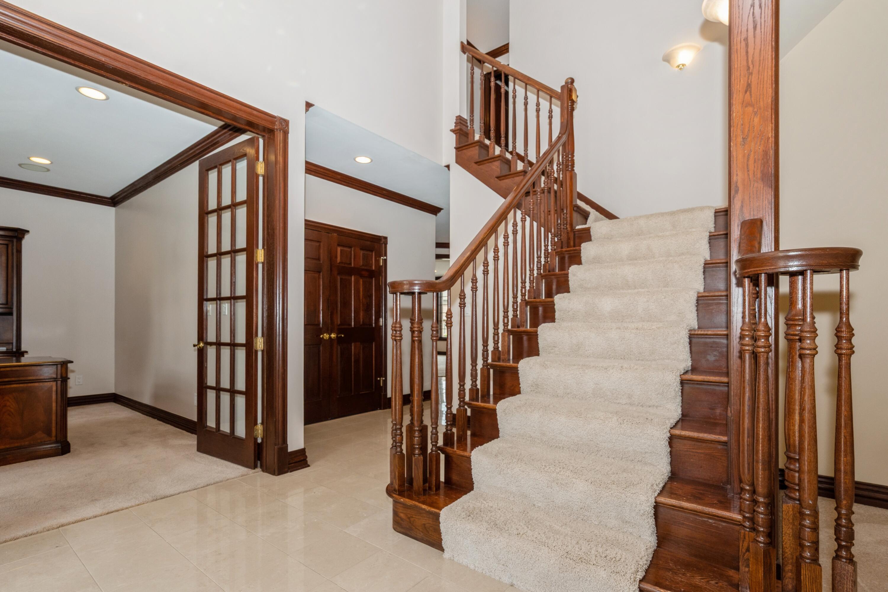 1913 Briarwood Circle