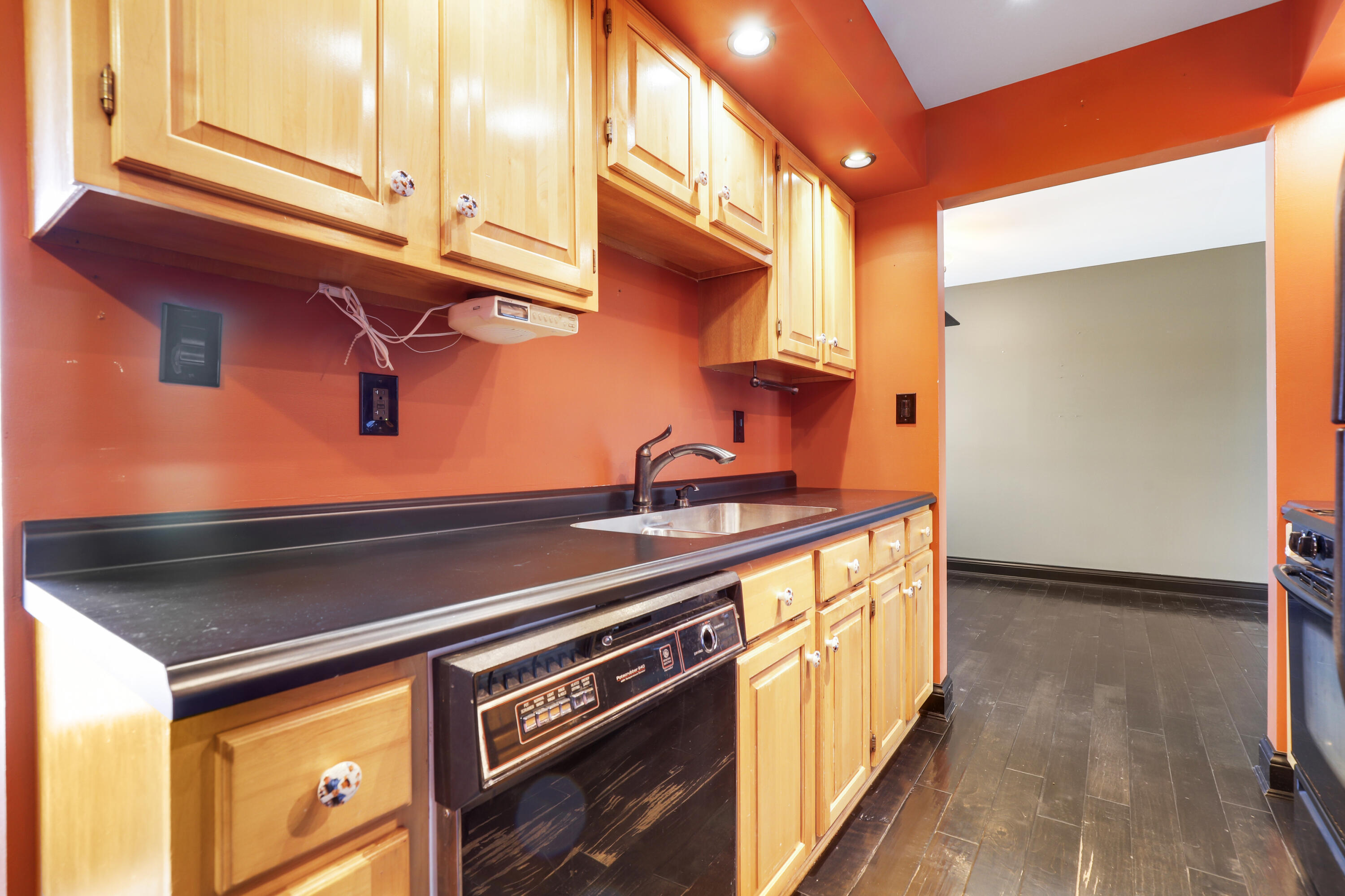 9210 Woodward Avenue