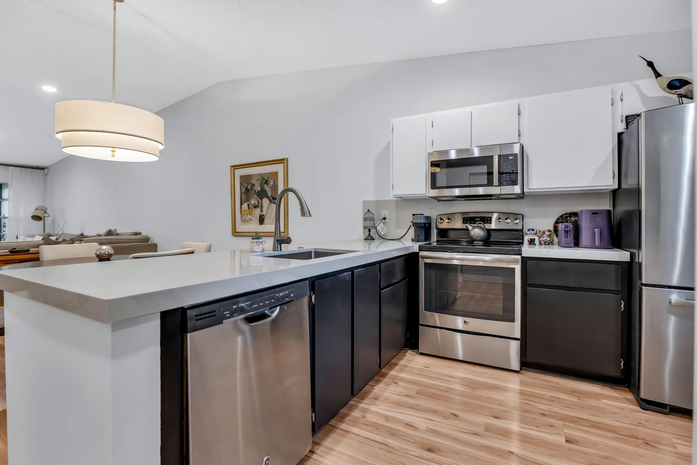8948 Meadowlark Way