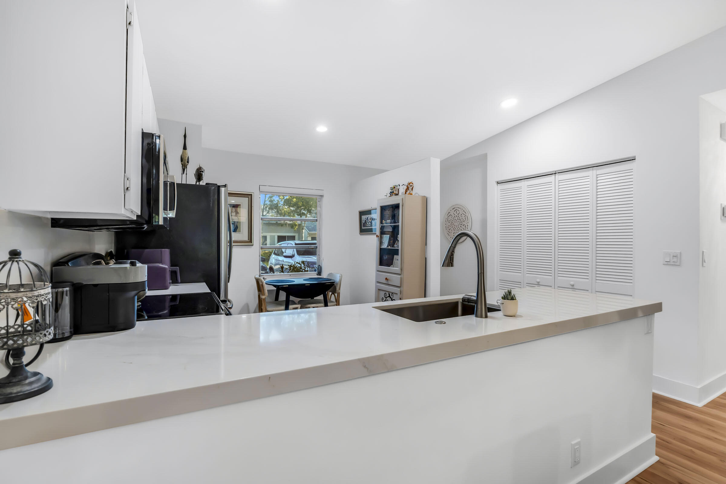 8948 Meadowlark Way