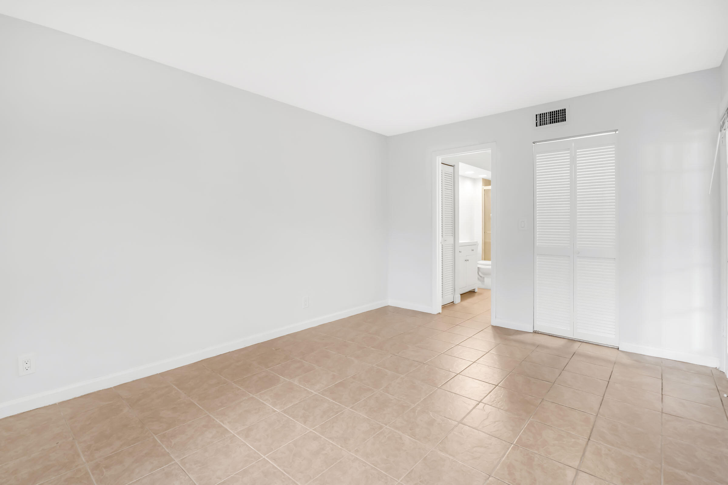 490 NW 20th Street 1030