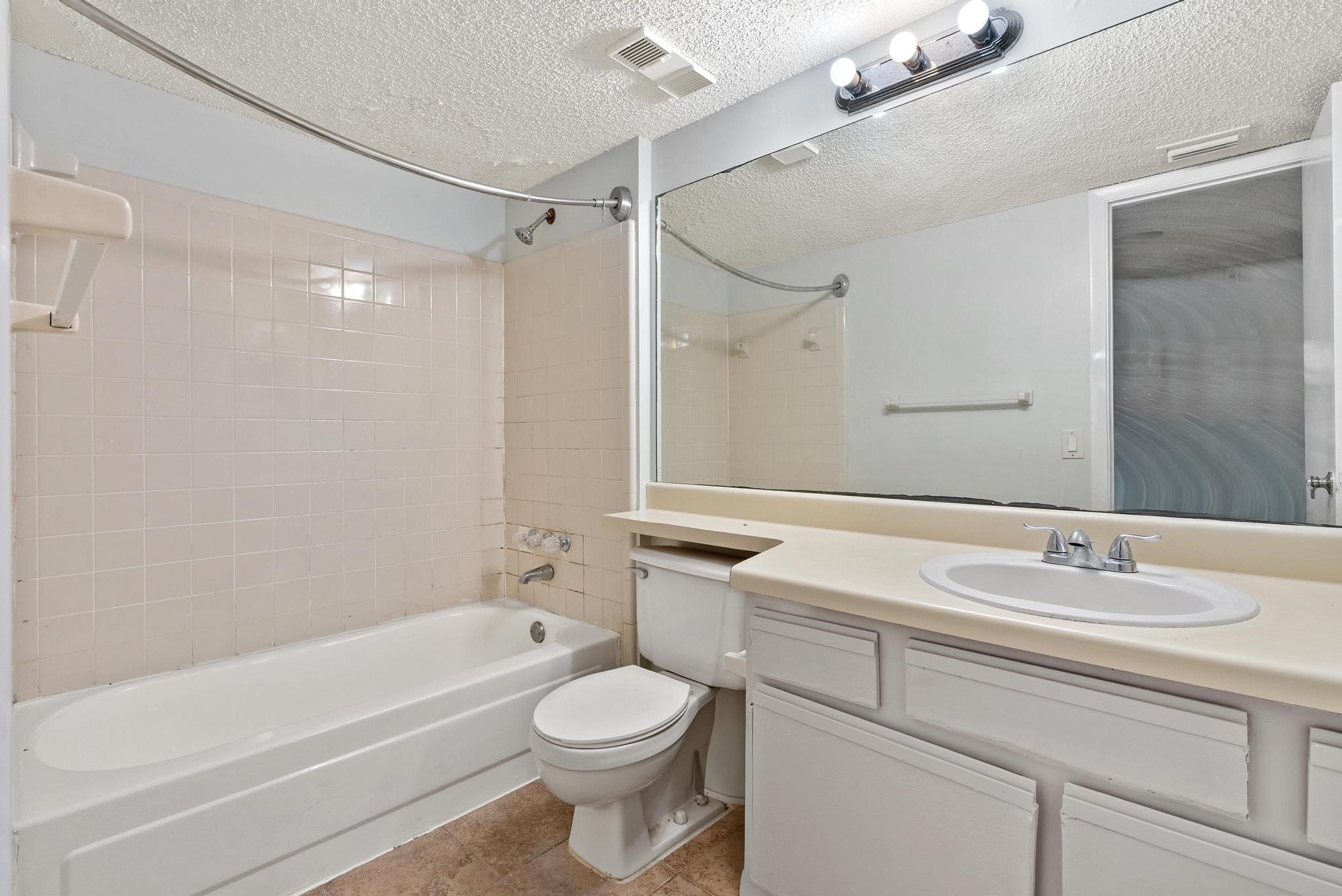 4201 W Mcnab Road 25