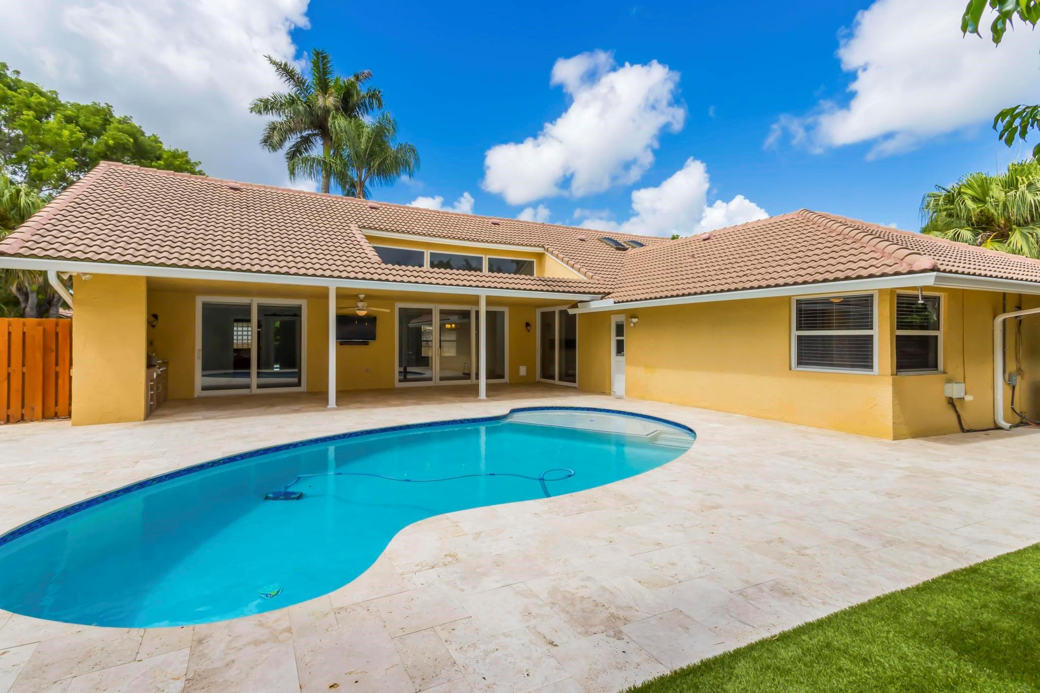141 NW 114th Lane