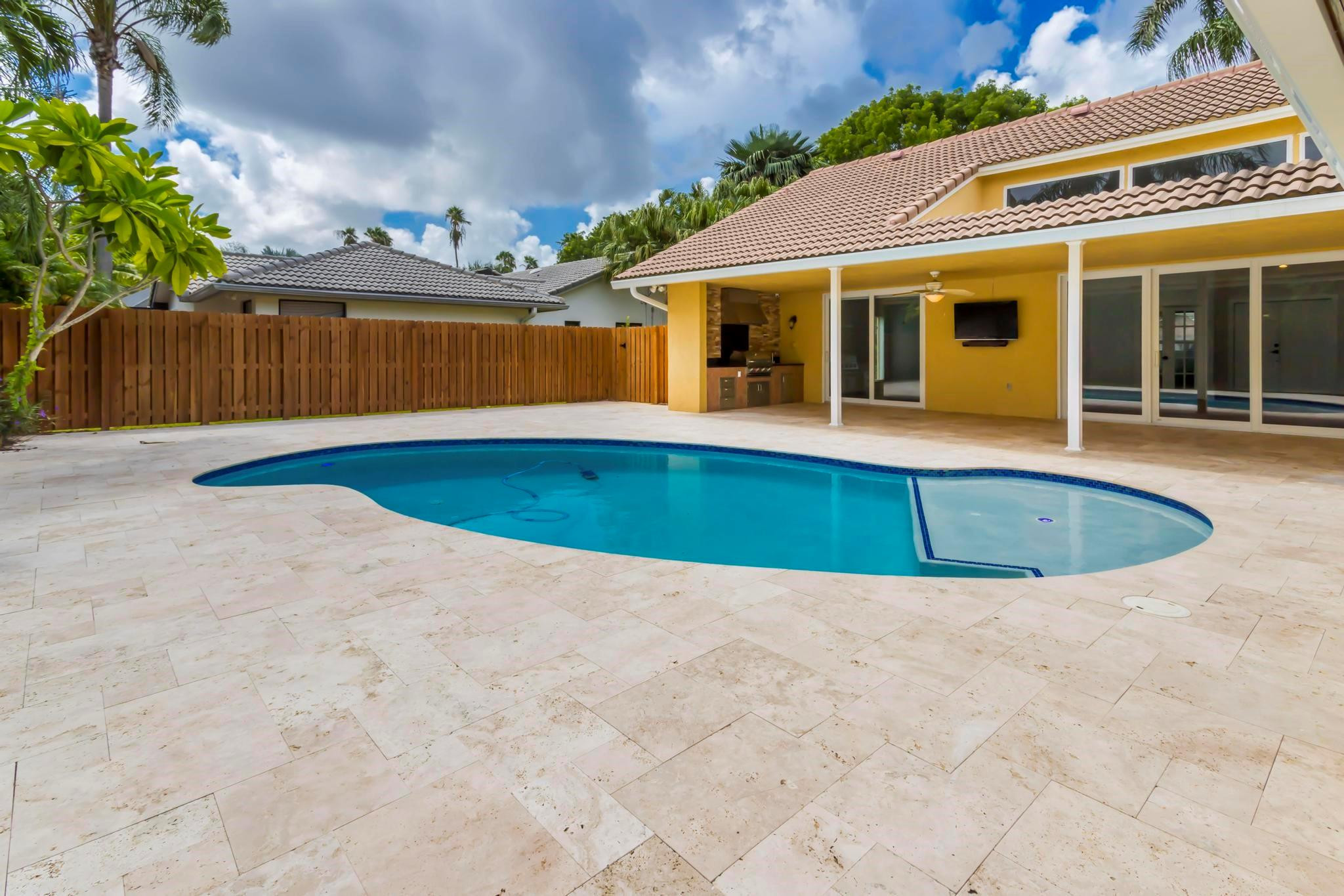 141 NW 114th Lane