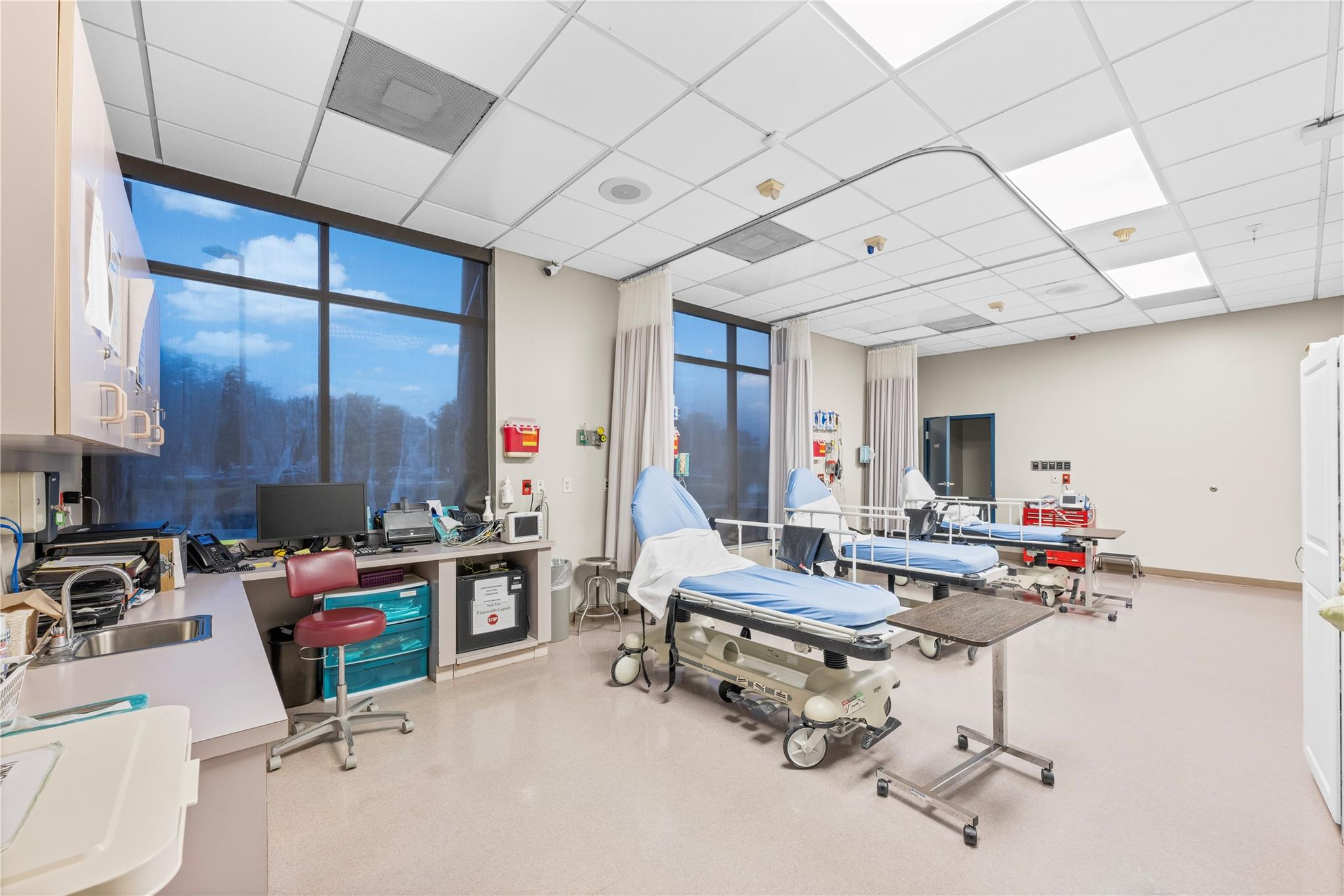 665 S Apollo Boulevard