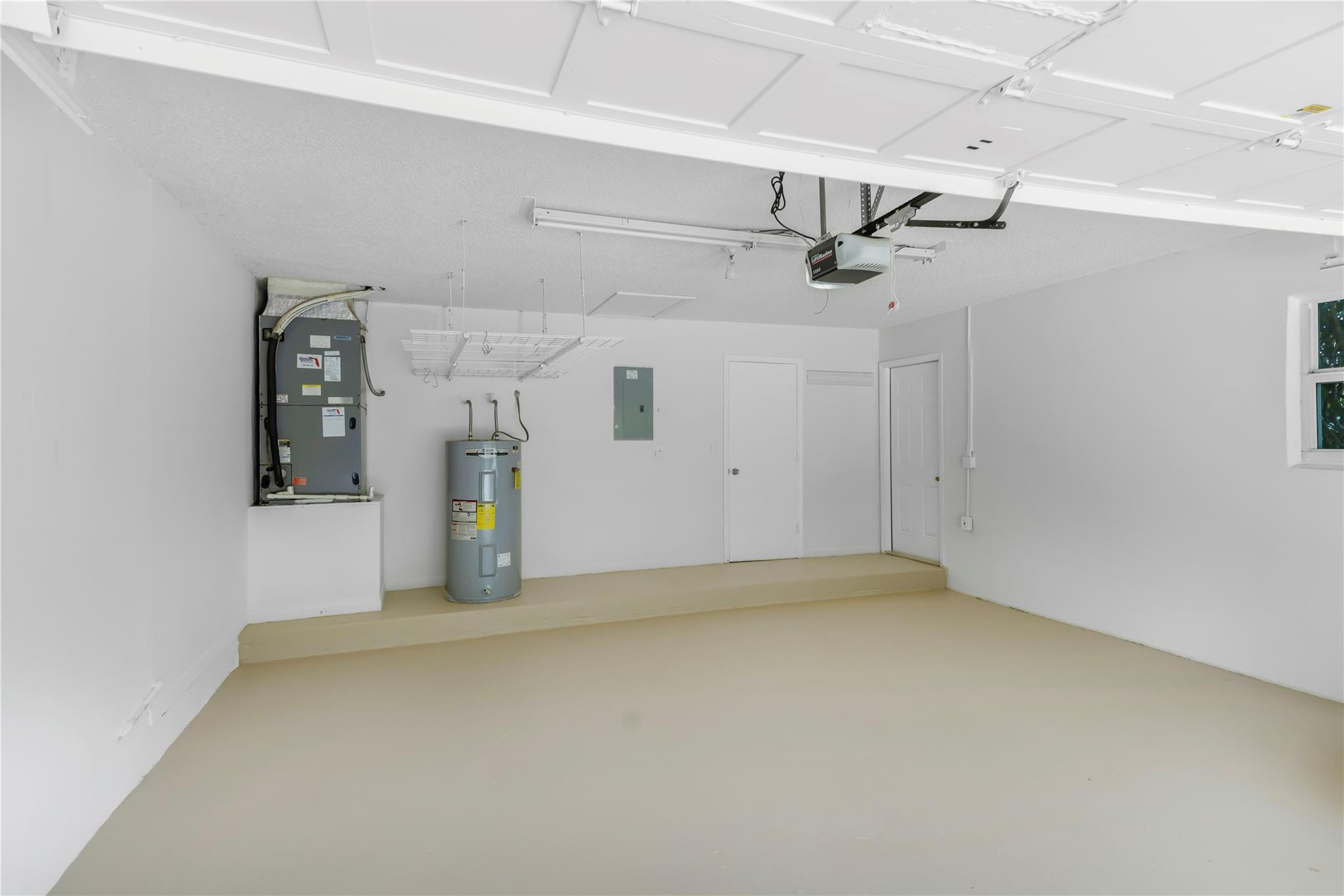 8592 NW 7th Street