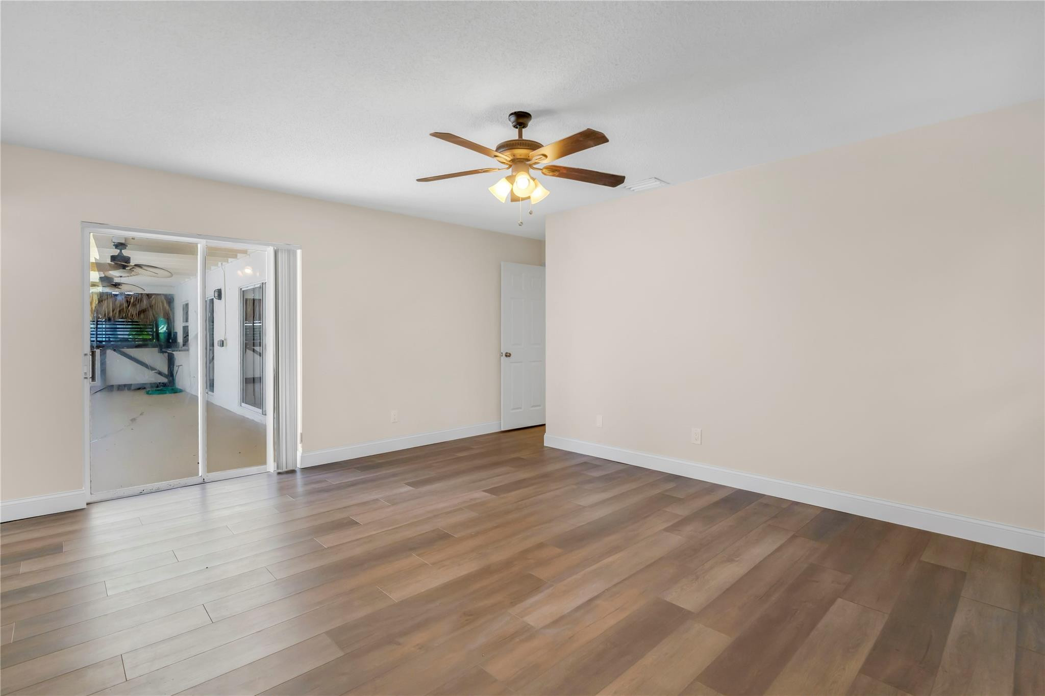 8592 NW 7th Street