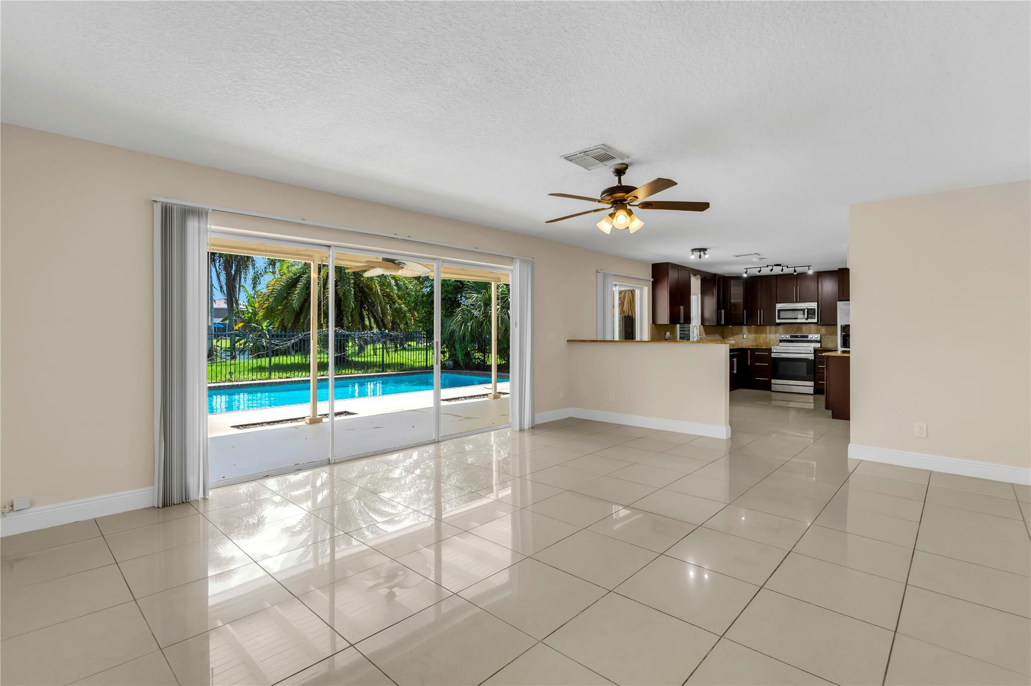 8592 NW 7th Street
