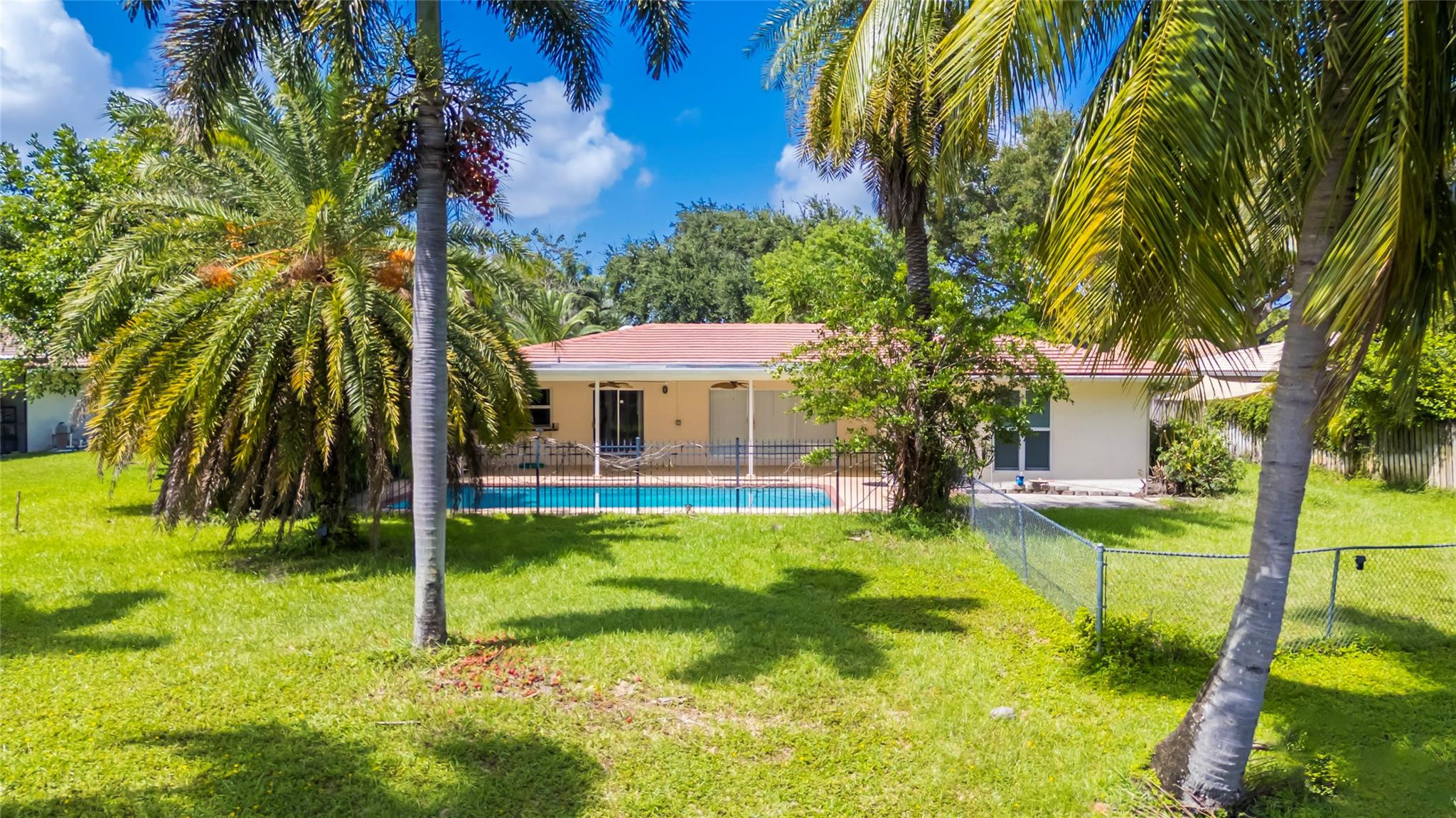 8592 NW 7th Street